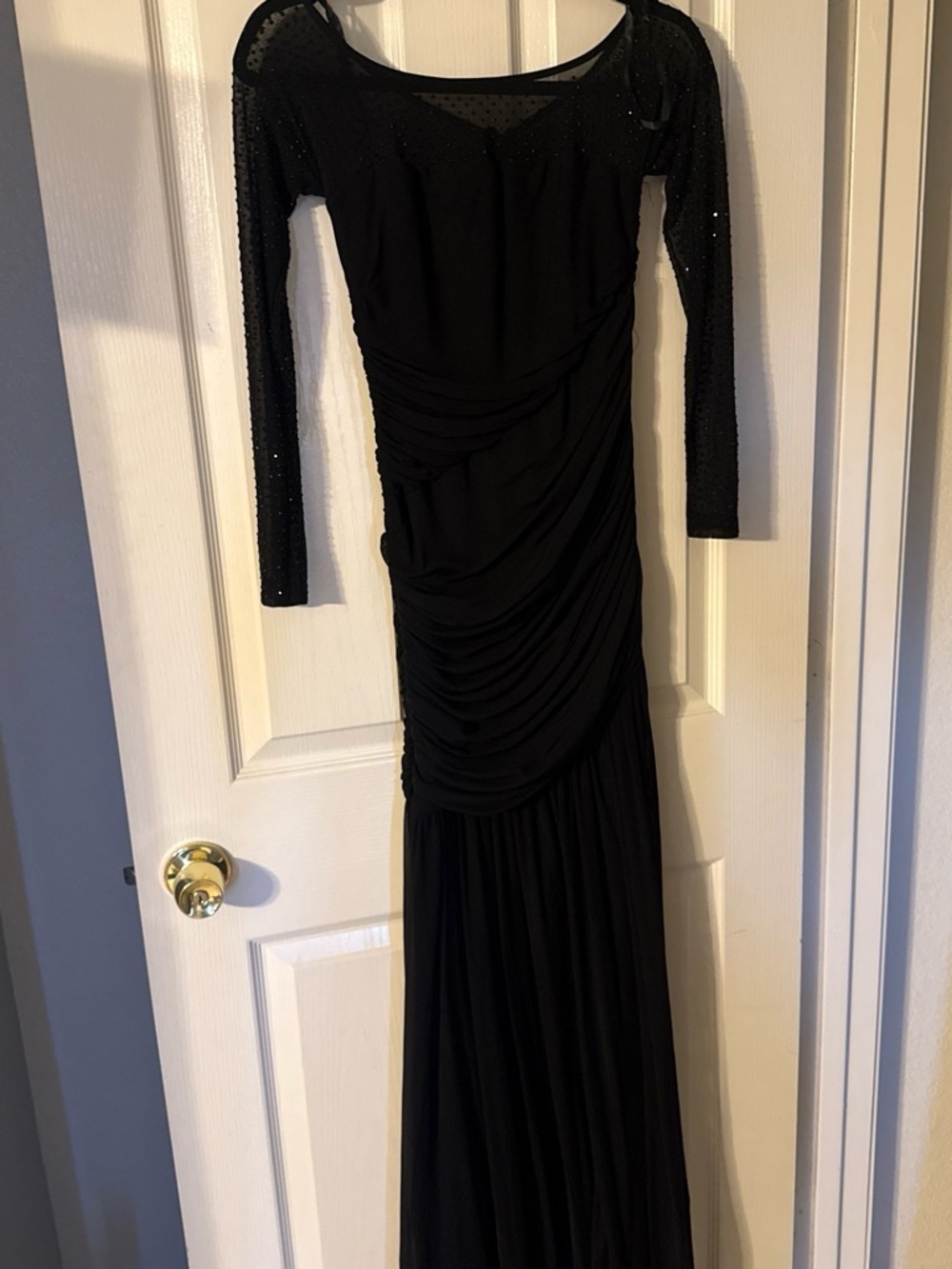 Elegant Black Long Sleeve Evening Gown